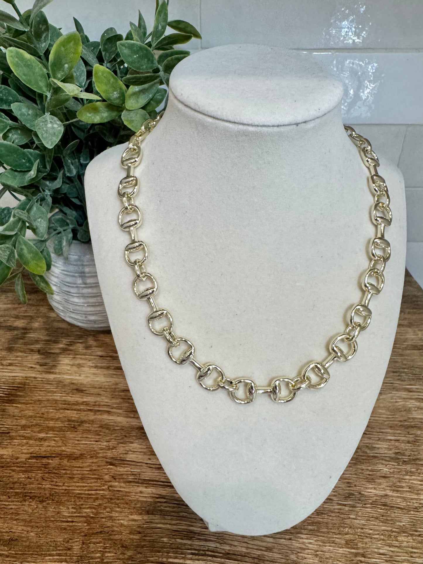 Horsebit Chain Necklace